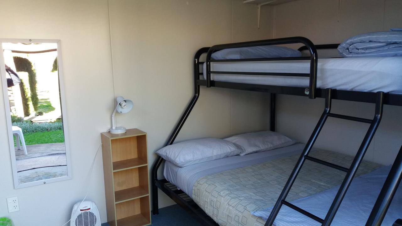 Annies Nirvana Lodge Backpackers Takaka Εξωτερικό φωτογραφία