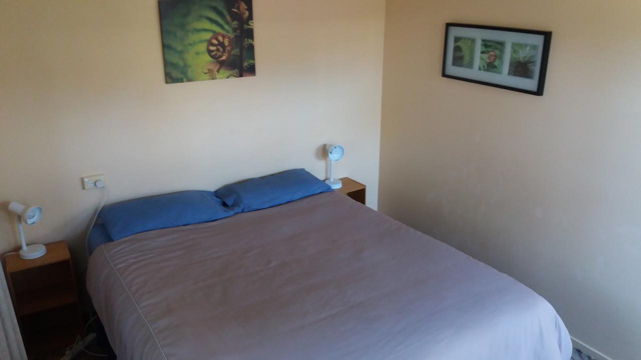Annies Nirvana Lodge Backpackers Takaka Εξωτερικό φωτογραφία