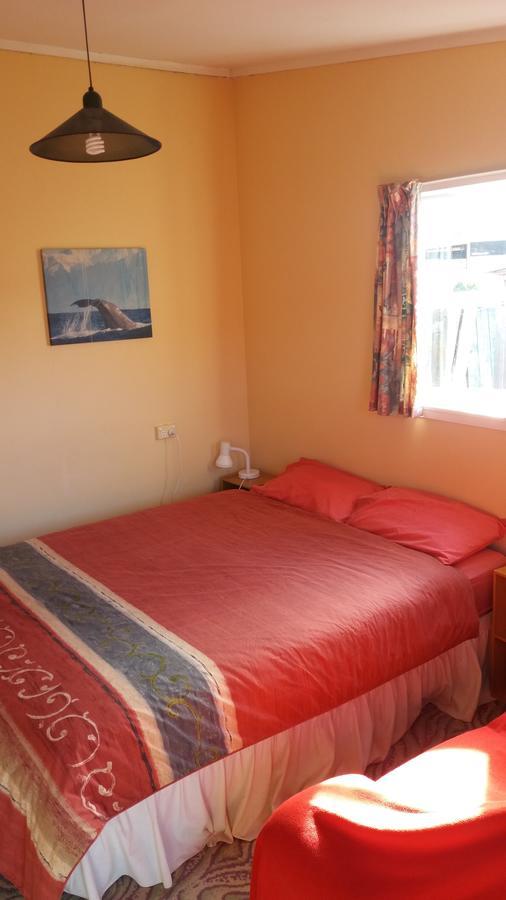 Annies Nirvana Lodge Backpackers Takaka Εξωτερικό φωτογραφία