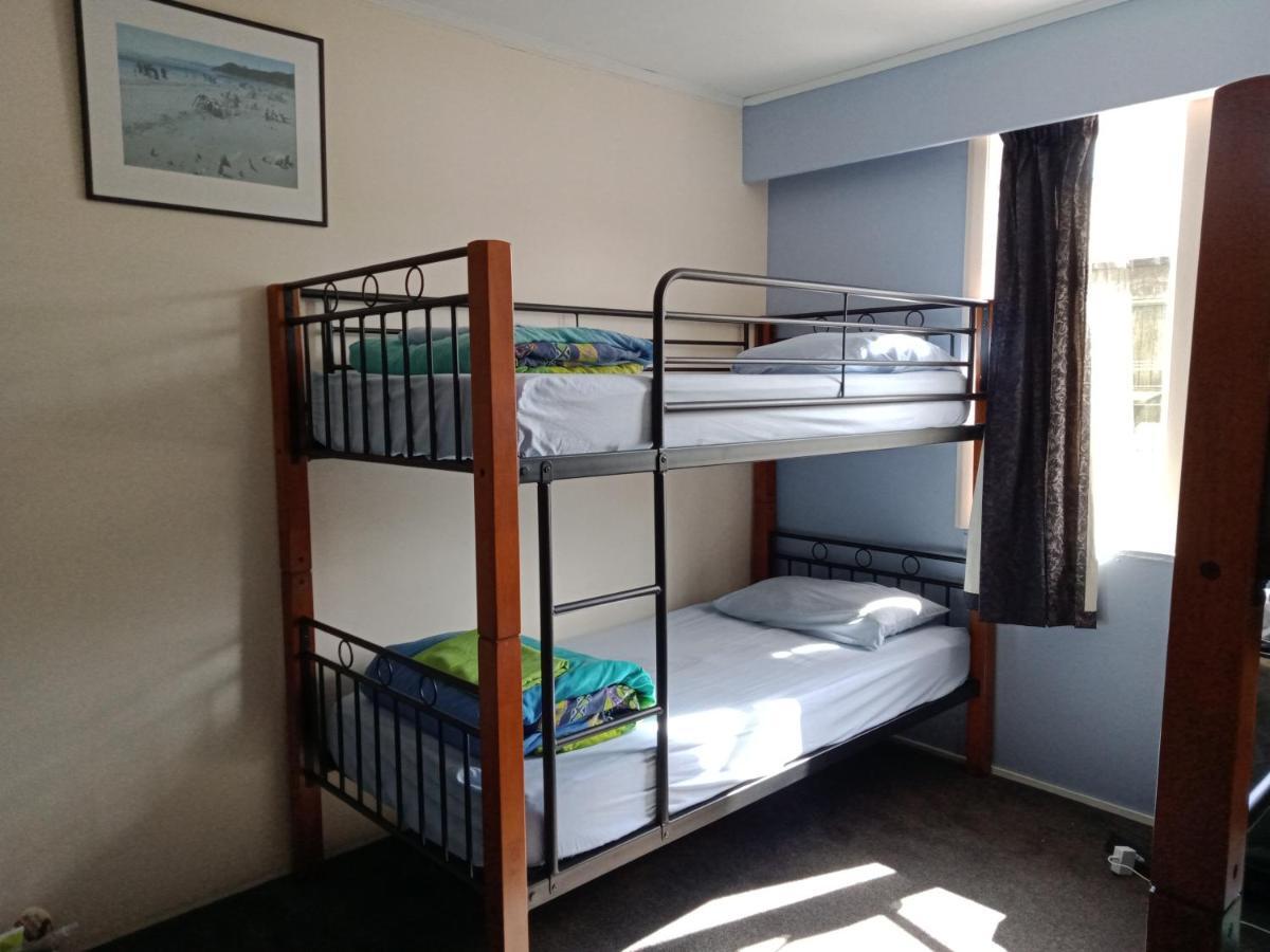 Annies Nirvana Lodge Backpackers Takaka Εξωτερικό φωτογραφία
