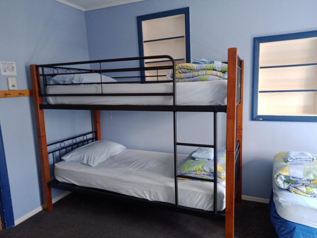 Annies Nirvana Lodge Backpackers Takaka Εξωτερικό φωτογραφία